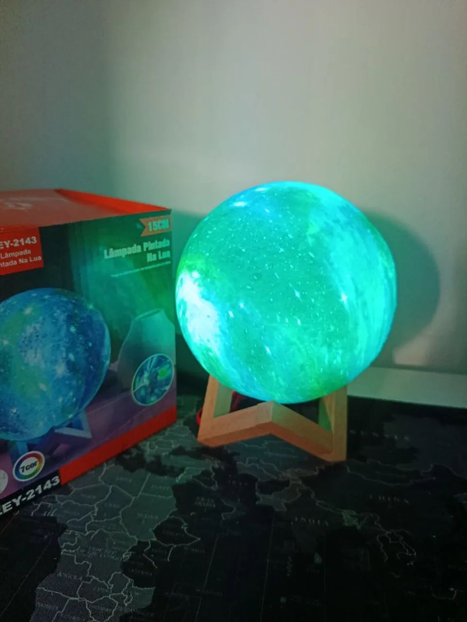 Luminária led RGB formato de Lua com touch / OFERTA IMPERDÍVEL  - Foto 3