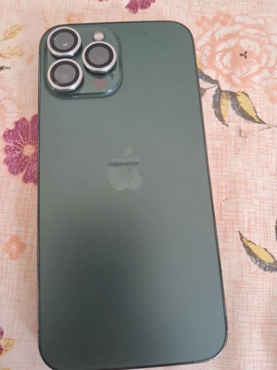 IPhone 13 pro máx lindo sem marcas de uso (era de mulher) - Foto 3