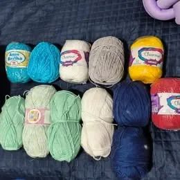 Linhas de crochet fechadas e pouco usadas - Foto 2