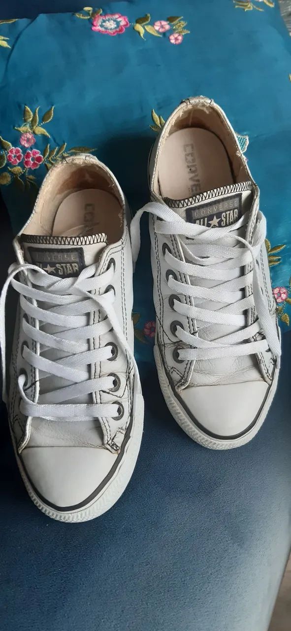Tenis All Star branco em couro