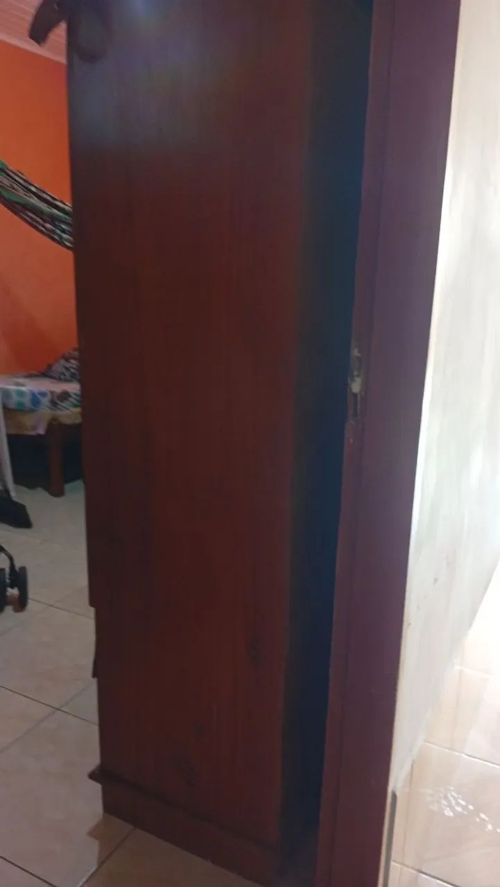 Guarda roupa de madeira  - Foto 2