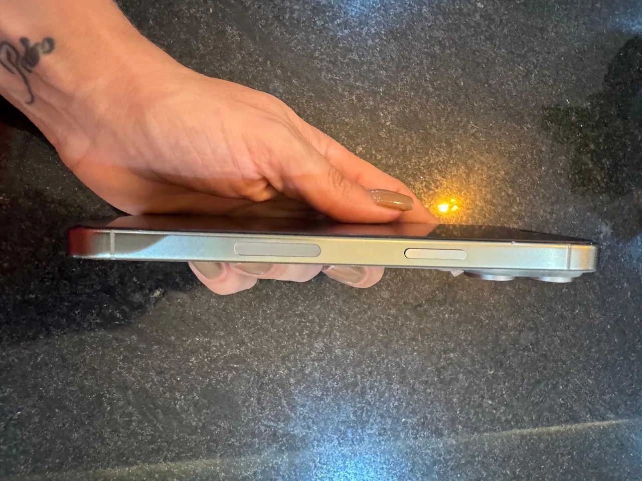 iPhone 15 pro Max 256 praticamente novo  - Foto 5