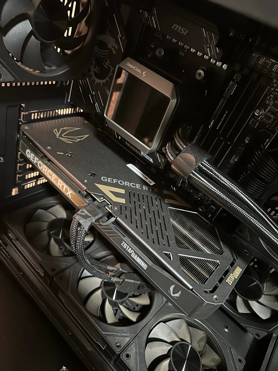 Rtx 5070 zotac gaming  - Foto 3