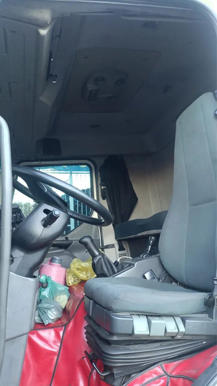 Volvo VM260 sider baixo KM - Foto 4