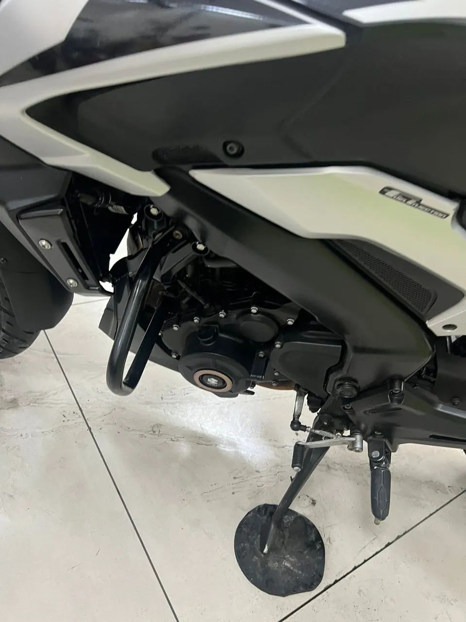 BAJAJ DOMINAR 250 - Foto 5