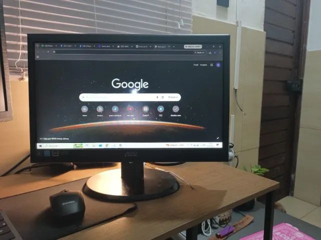 Monitor AOC 18'' POLEGADAS - Funcionando normalmente