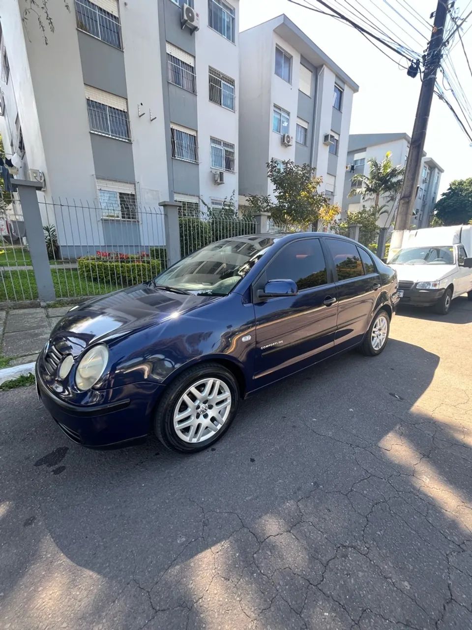 Volkswagen Polo Sedan 1.6 MI 101cv 8V 4P 2003