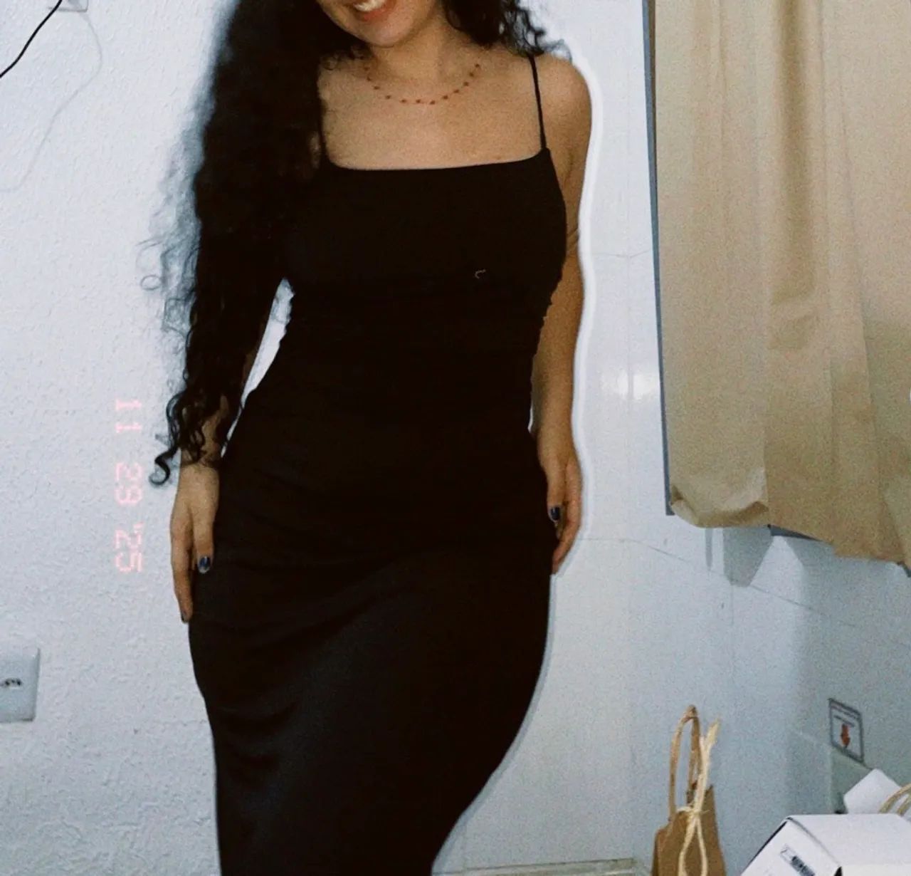 vestido preto modelagem na cintura - Foto 4