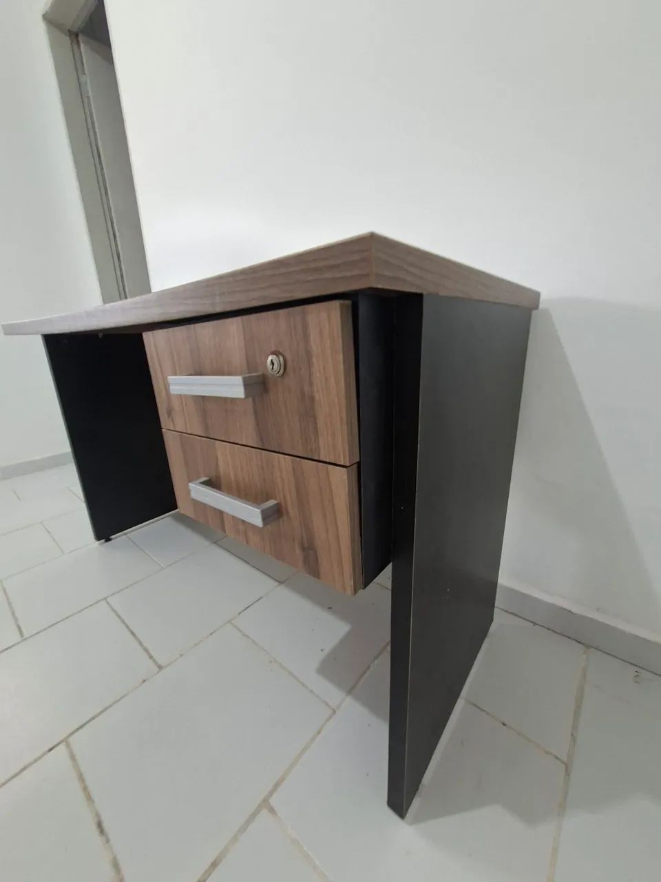 Mesa de escritório, escrivaninha  - Foto 2