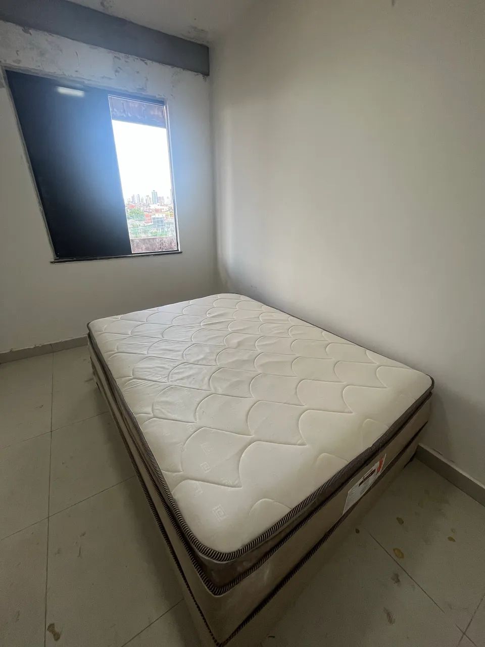 Cama casal - semi nova 