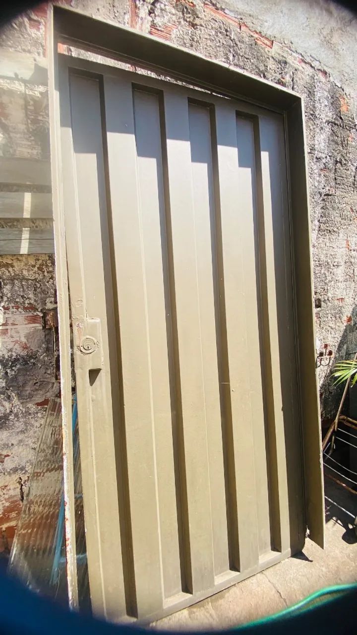 Porta de ferro 