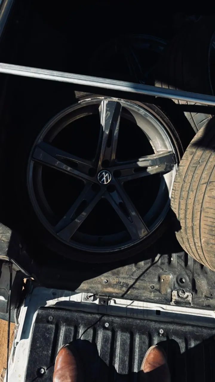 RODAS 20 COM PNEU 