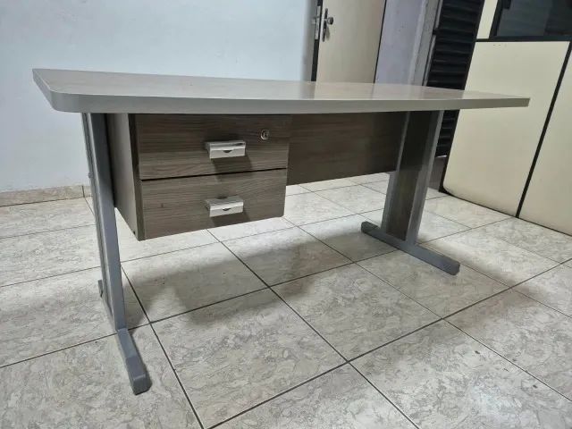 Mesa Operacional Reta (com gaveteiro fixo de 2 gavetas) - Foto 3