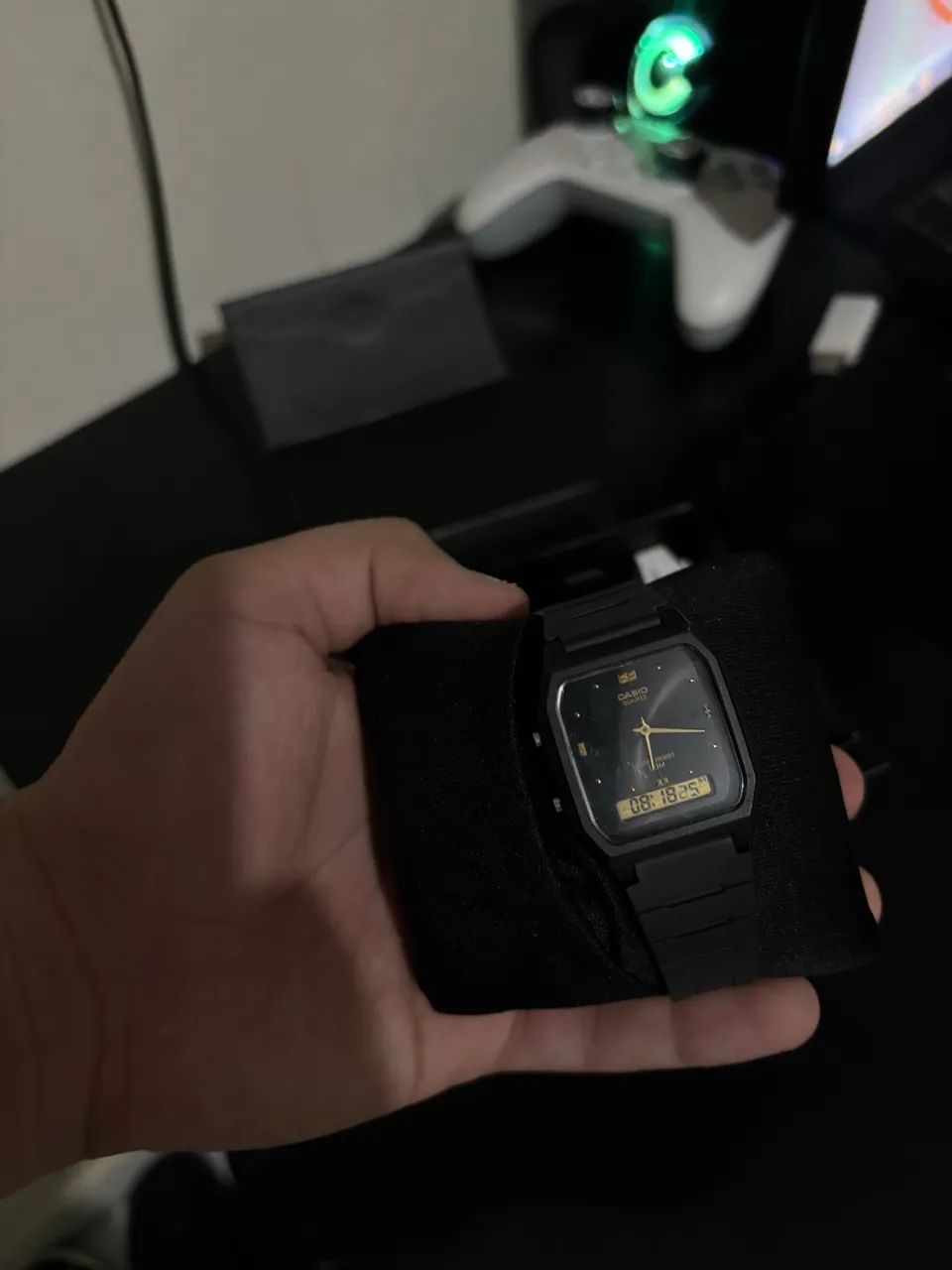 relogio cassio preto com dourado - NUNCA USADO - Foto 2