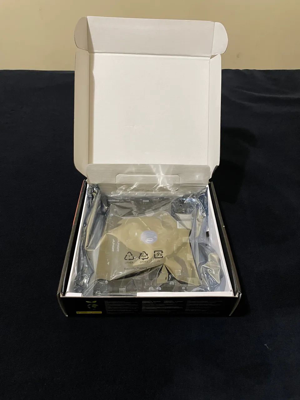 Kit placa-mãe e processador I3 Intel 10Gn 16gb RAM 