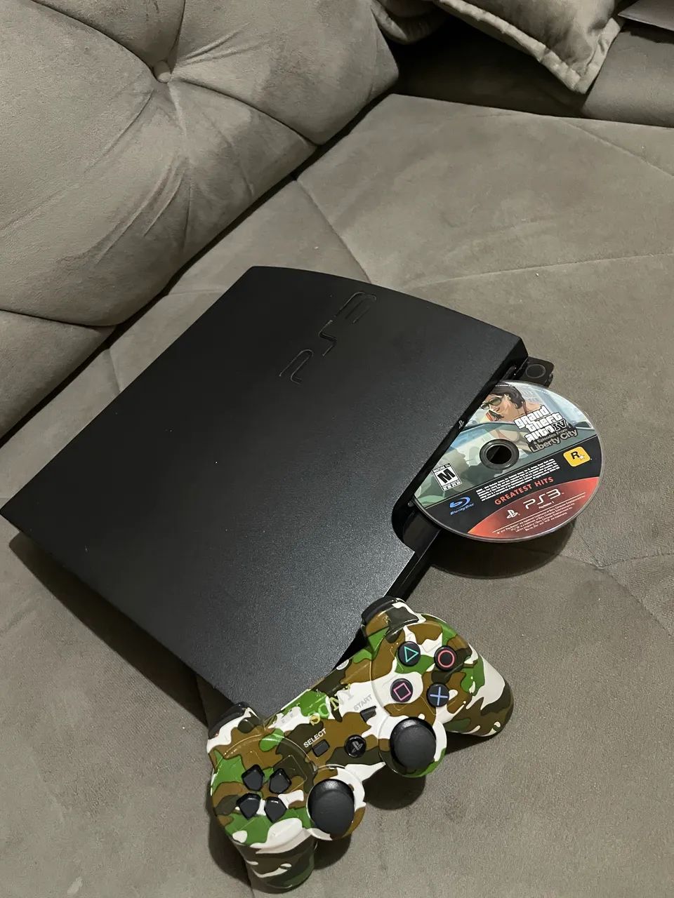 PS3 Slim desbloqueado com controle  - Foto 3