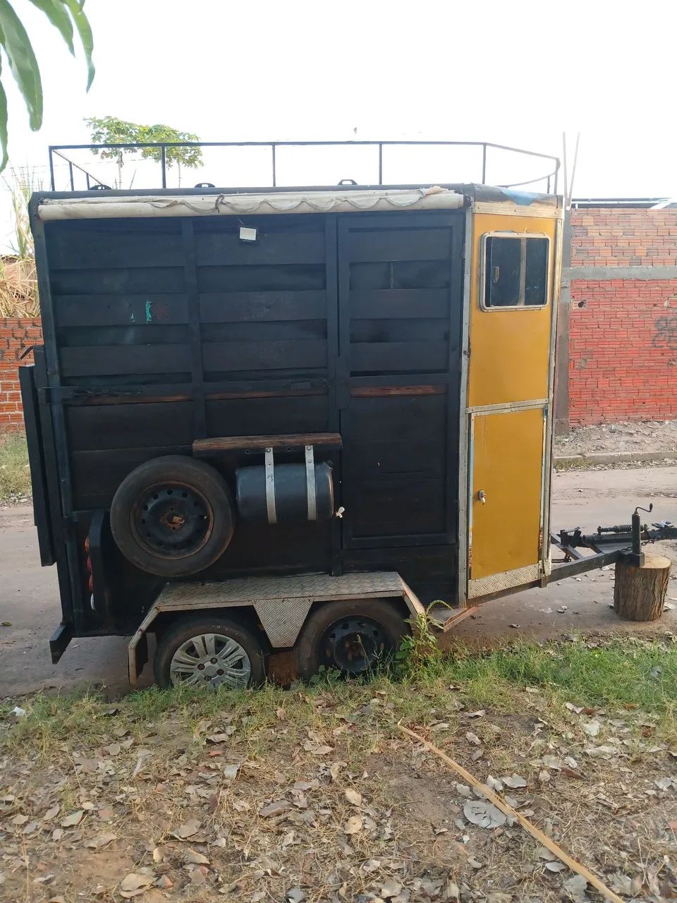 Vendo trailer para 2 cavalos  - Foto 5