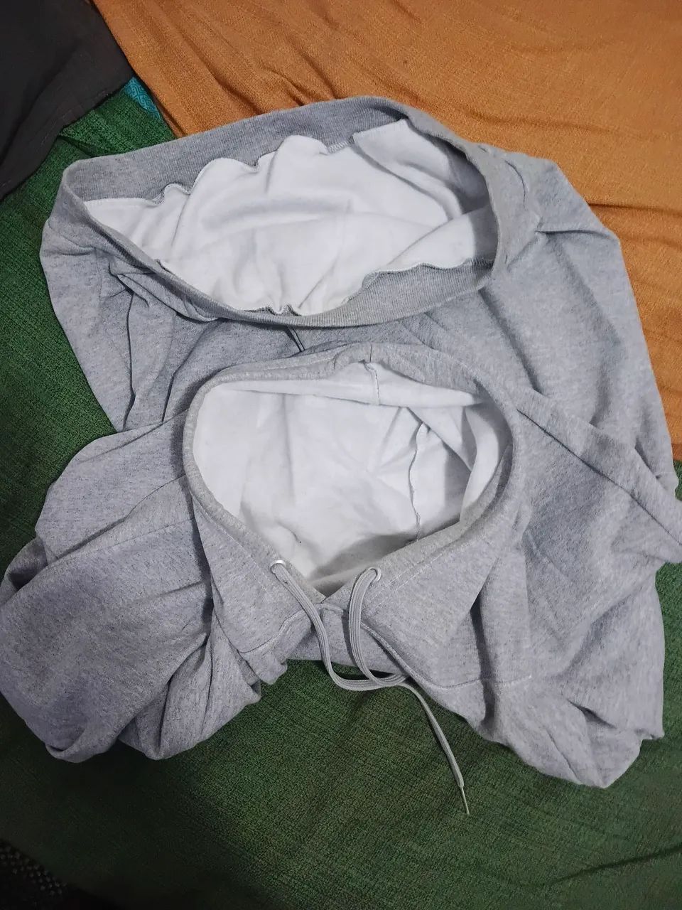 Agasalho de moletom canguru cinza mesclado flanelado - Foto 5