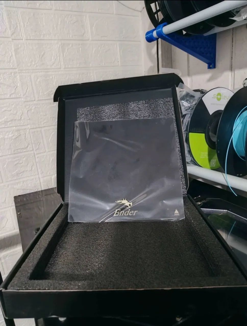 Vendo impressora 3D Creality Ender 3 V2 com Cabine (Enclosure) - Foto 4