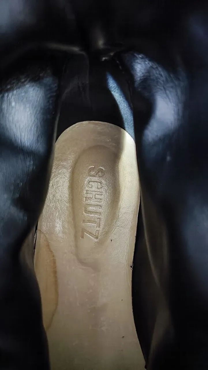 Bota preta Schutz Tratorada 34 - Foto 4