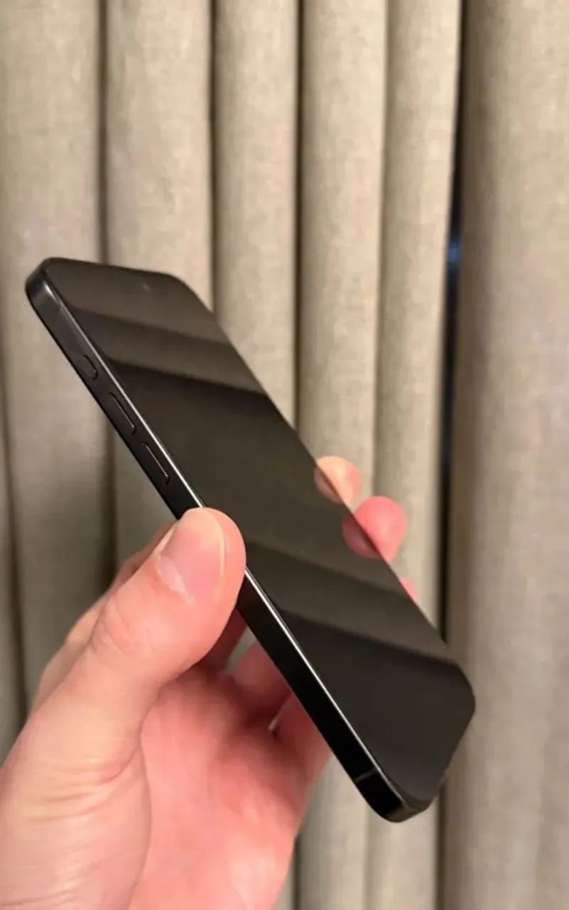 Vendo iPhone 15 pro max preto 256g - Foto 3