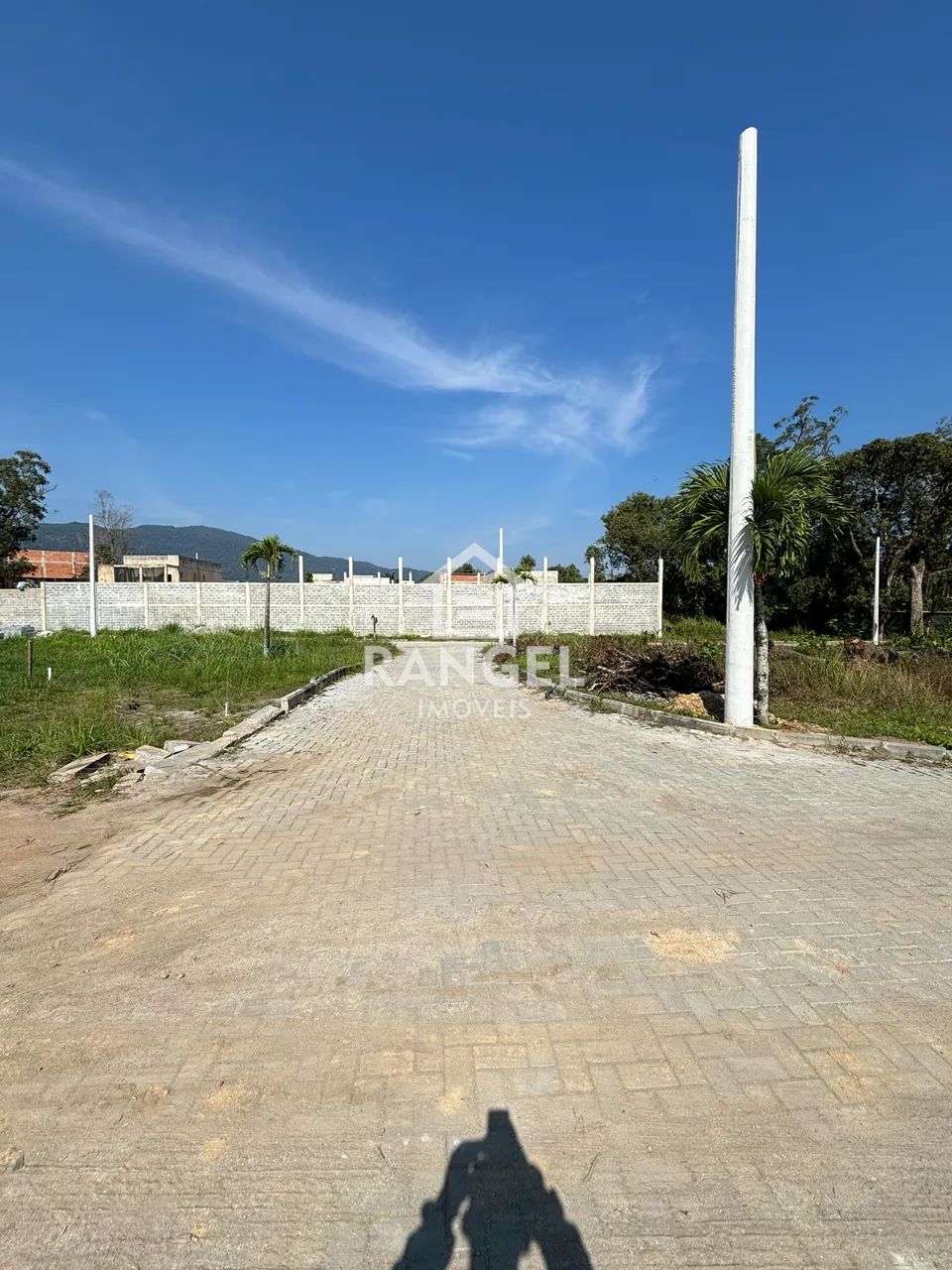 Excelente terreno com 180 m² dentro de condomínio na Estrada da Ilha (principal) - Foto 2