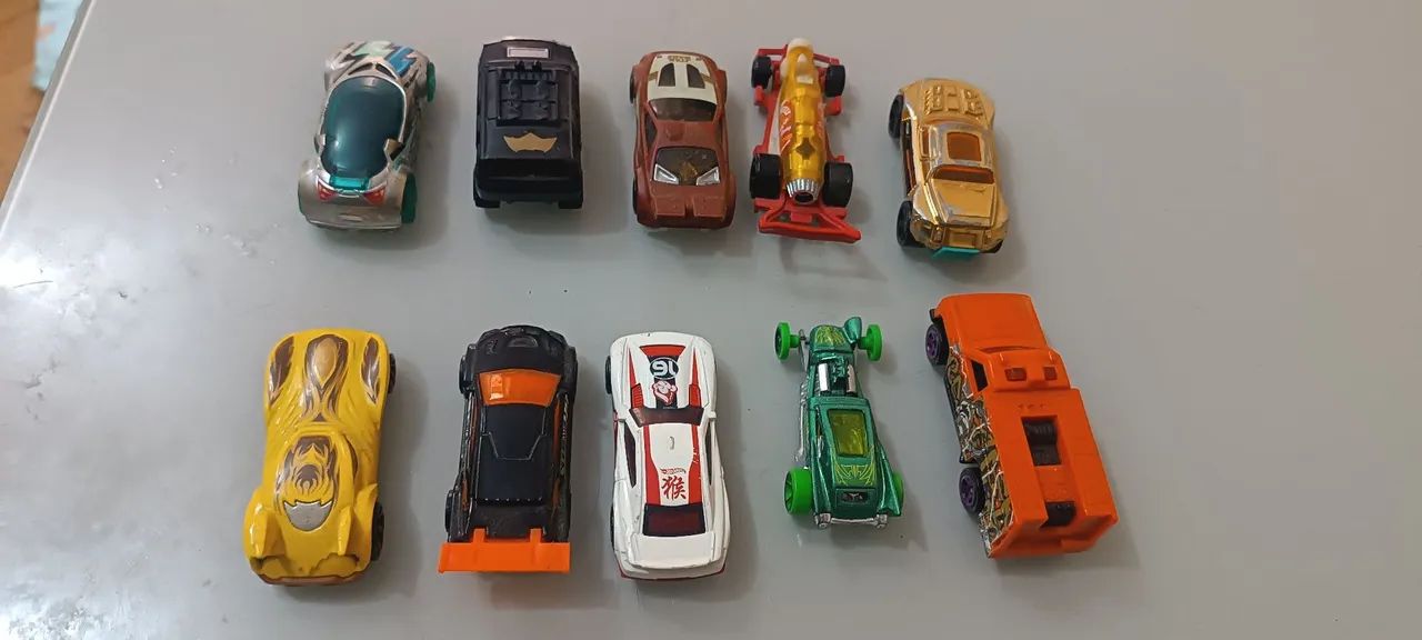 Carrinhos de hotwheels 