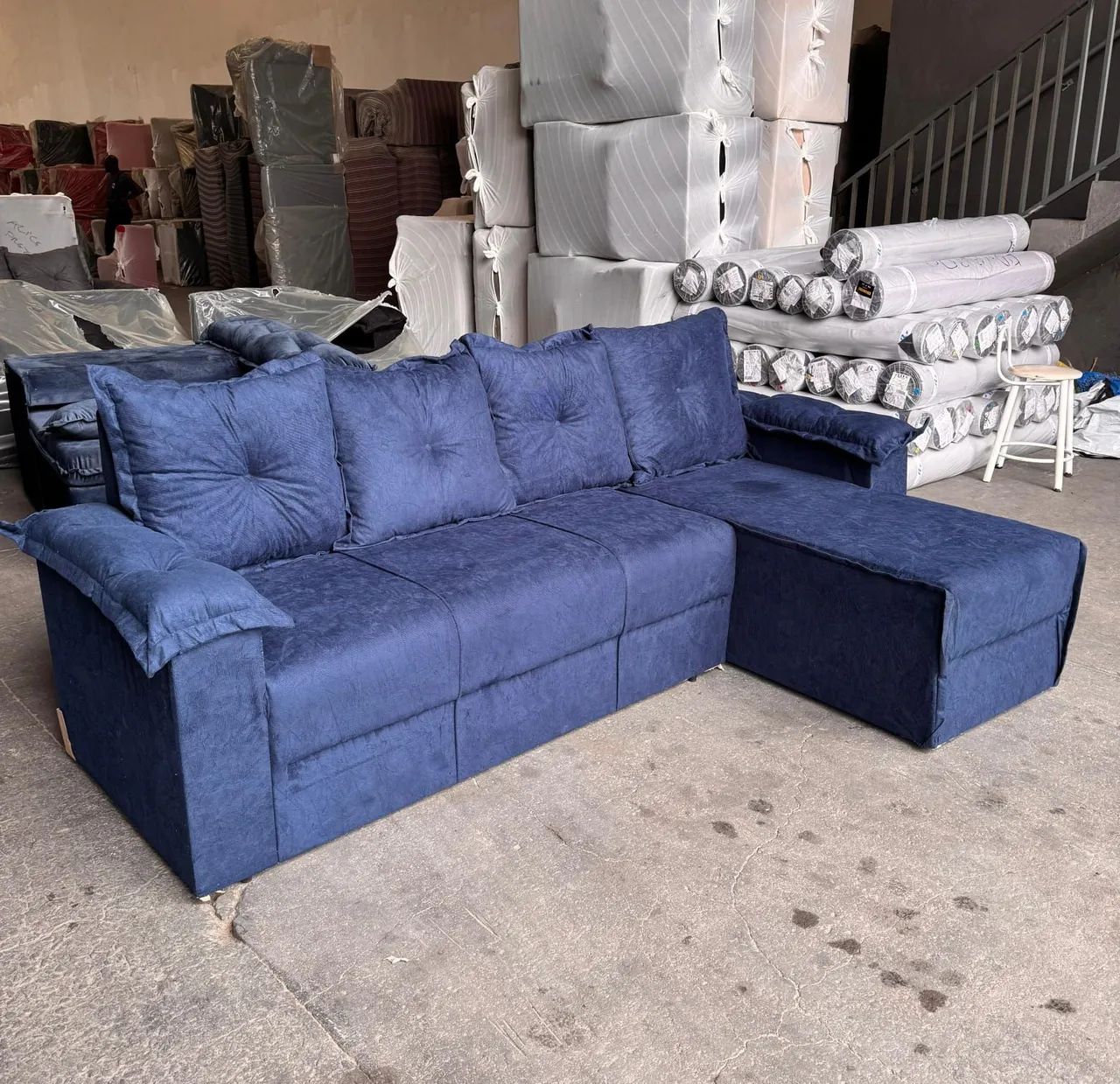 SOFÁ DE CANTO MINI CHAISE - VÁRIAS CORES  - Foto 4
