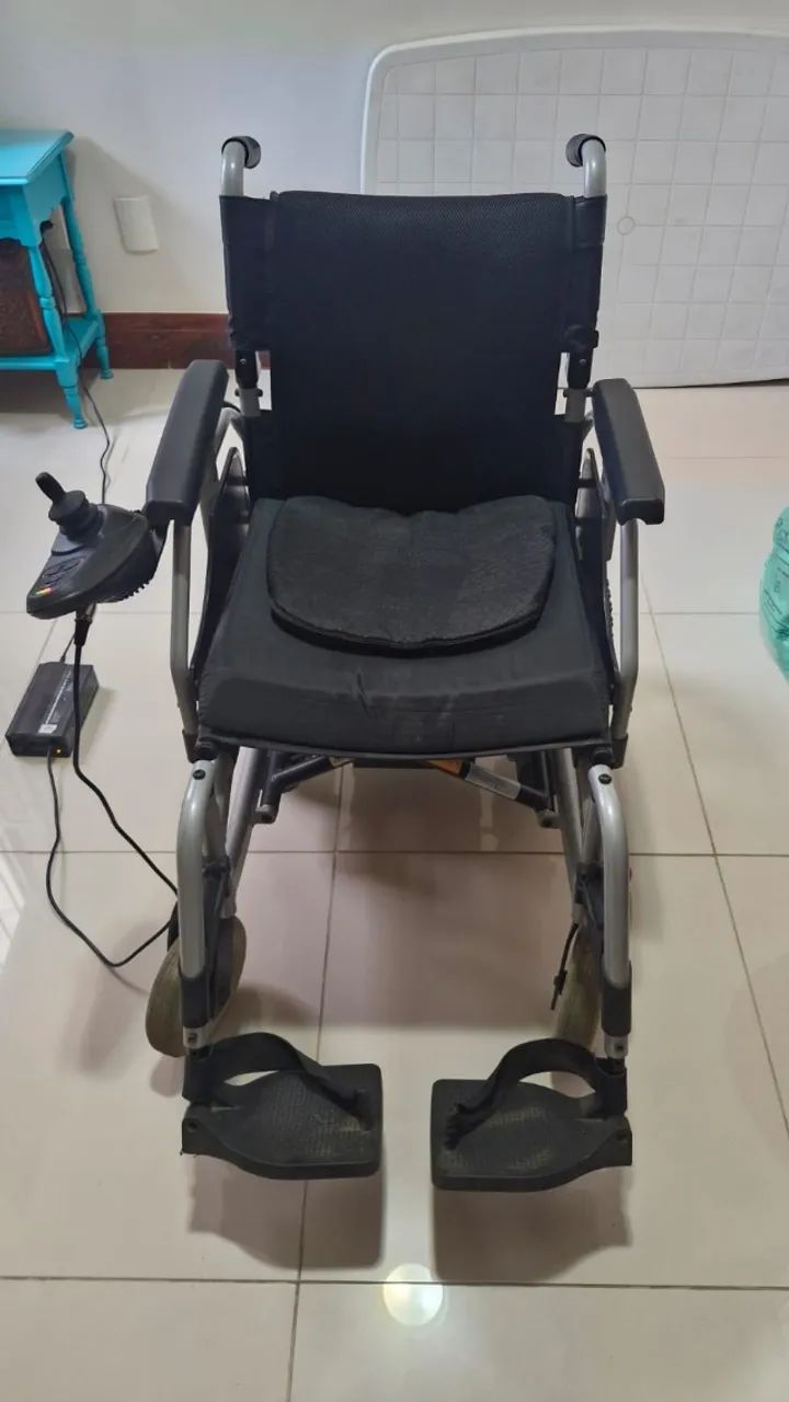 Cadeira de rodas elétrica motorizada D1000 Dellamed