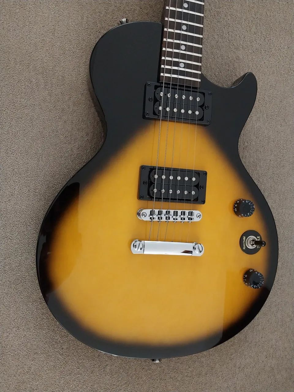 Guitarra Les Paul Epiphone REGULADA E BLINDADA  - Foto 5