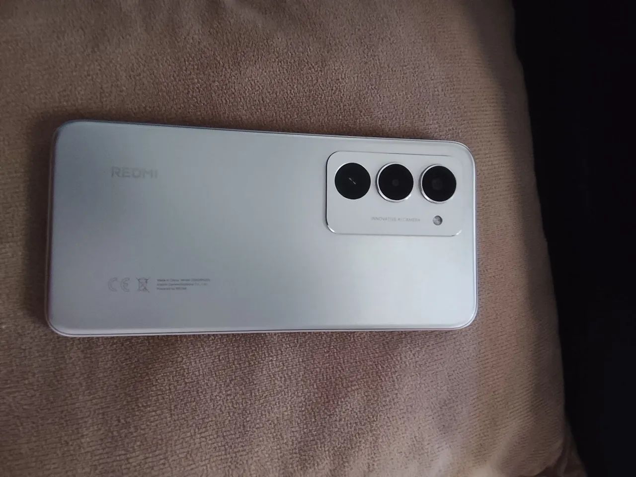 Celular Redmi 15 pouco messes de uso 