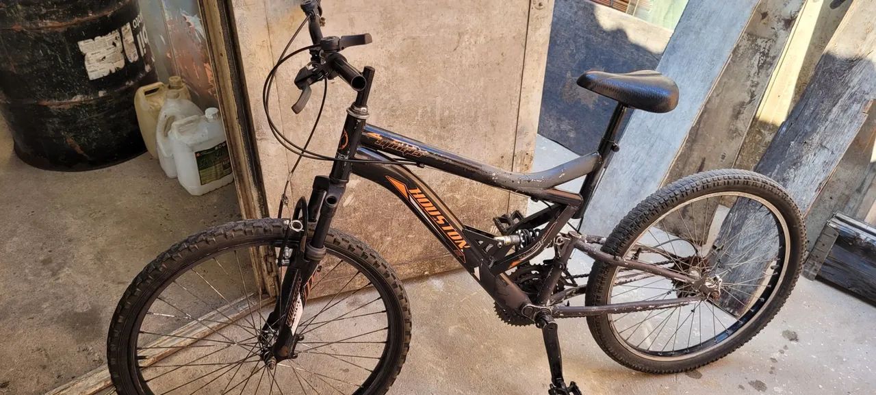 Bicicleta Grande Semi nova 