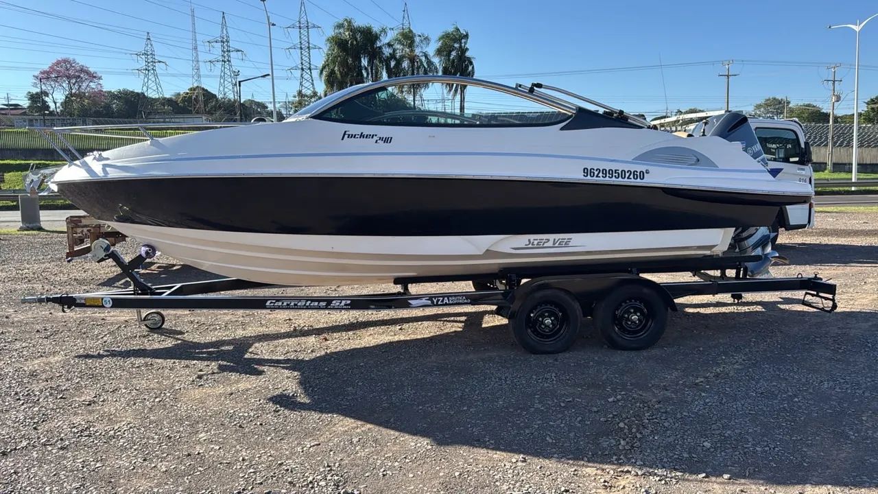 Lancha Focker 240