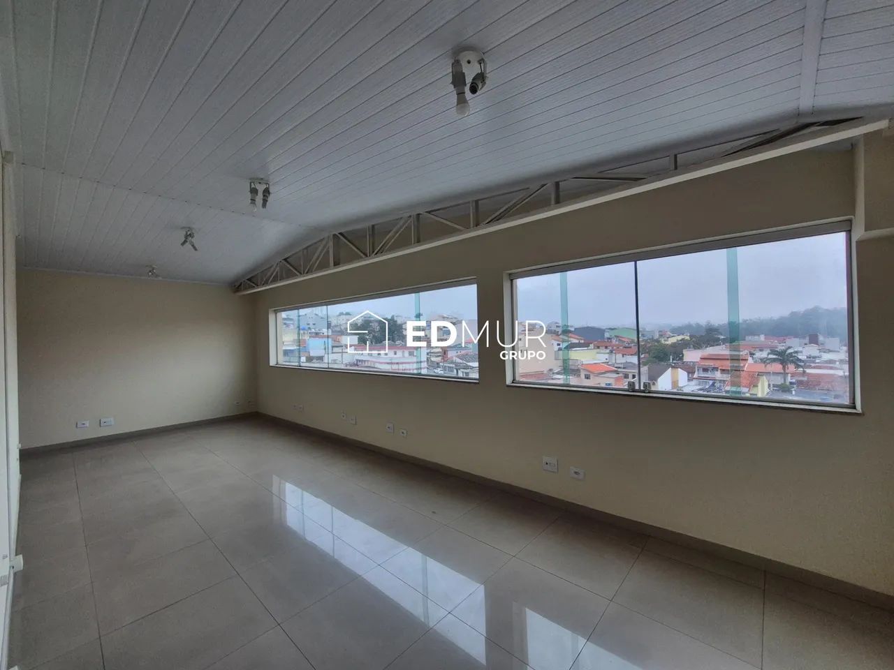 SALA para ALUGUEL com 100m² no bairro Jardim Stella com 0 quartos e 3 vagas. Santo André,  - Foto 3