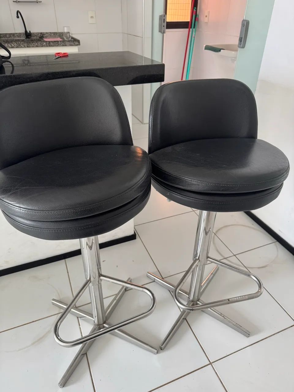 Banquetas de couro 472806509018490882