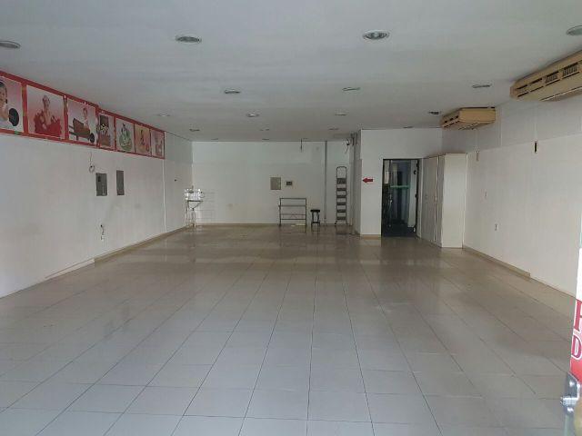 Excelente Prédio Comercial de Esquina, 440 m2, lado da sombra, ideal para farmácias, lojas - Foto 3