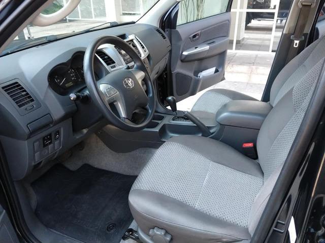 Toyota Hilux 2013, 74.000 km praticamente único dono, impecável - Foto 7