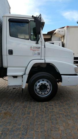 MB L 1620 Truck Baú 2006 - Foto 3