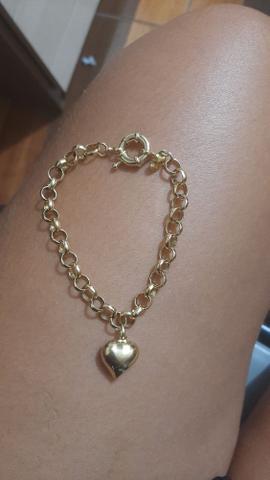 Pulseira feminina com pingente