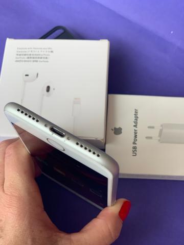 IPhone 8 64GB Silver - praticamente sem uso - completo - Foto 3