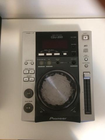 2 CDJs 200 + mixer DJX 700 + fone HDJ 1500 - Foto 3