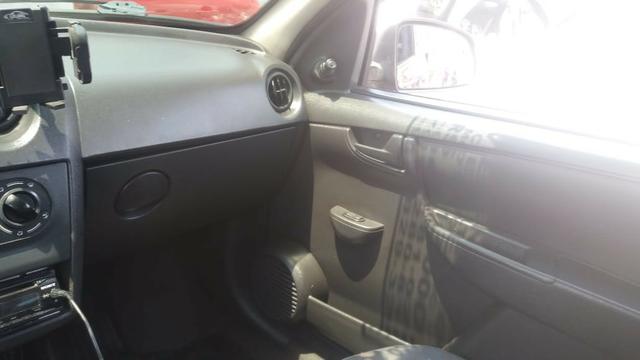 Vendo celta Preto `` aceito trocar por carro ou moto de menor valor´´ - Foto 10