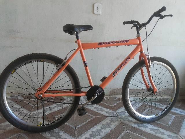 Vendo essa bike semi nova aro 26
