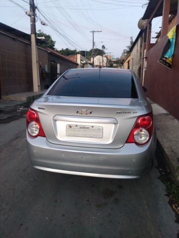 Vendo Sonic sedan LT - Foto 3