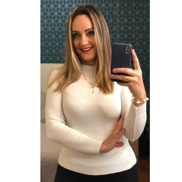 Blusa manga longa tricot básica 