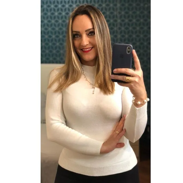 Blusa manga longa tricot básica