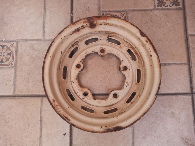 Roda aro 15 Fusca Kombi antiga  - Foto 4