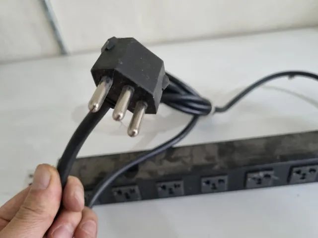 Régua tomadas padrão americano para rack 19 polegadas - Foto 2