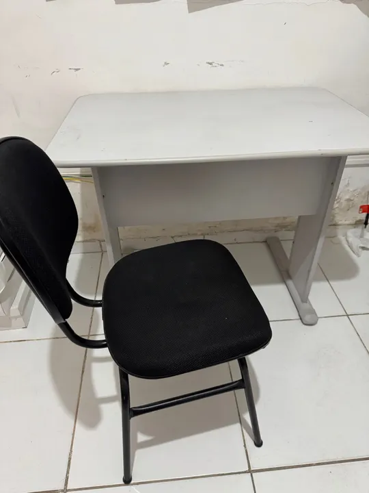 Cadeira de Escritório - Preta - Usada . até 6 unidades