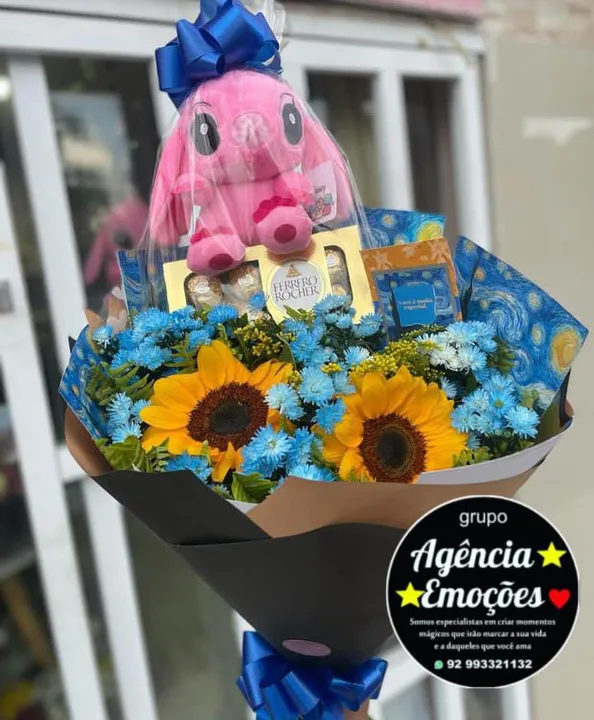 Buquê de Flores com Ursinho e Ferrero Rocher